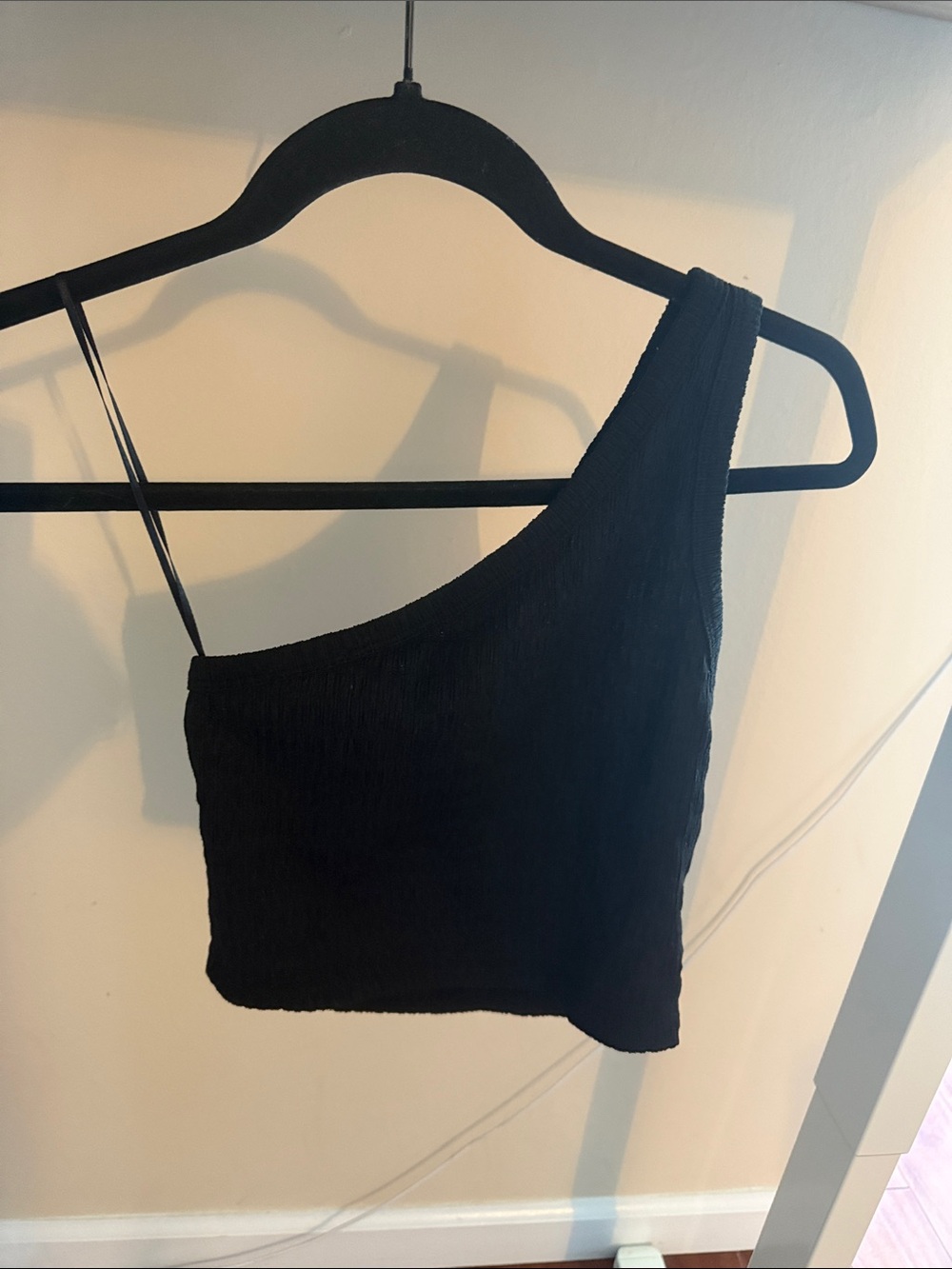 American eagle one shoulder crop top